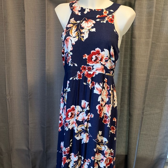 Davi & Dani Lightweight Sweetheart Neck Textured Tiered Maxi Dress main image 0